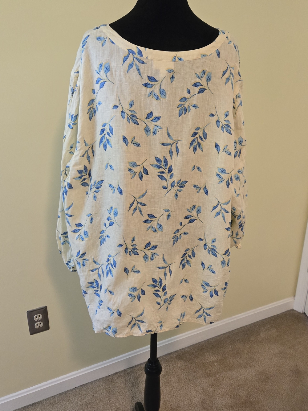 Light Yellow Floral Pintuck Peasant Blouse - Women - Picture 4 of 5